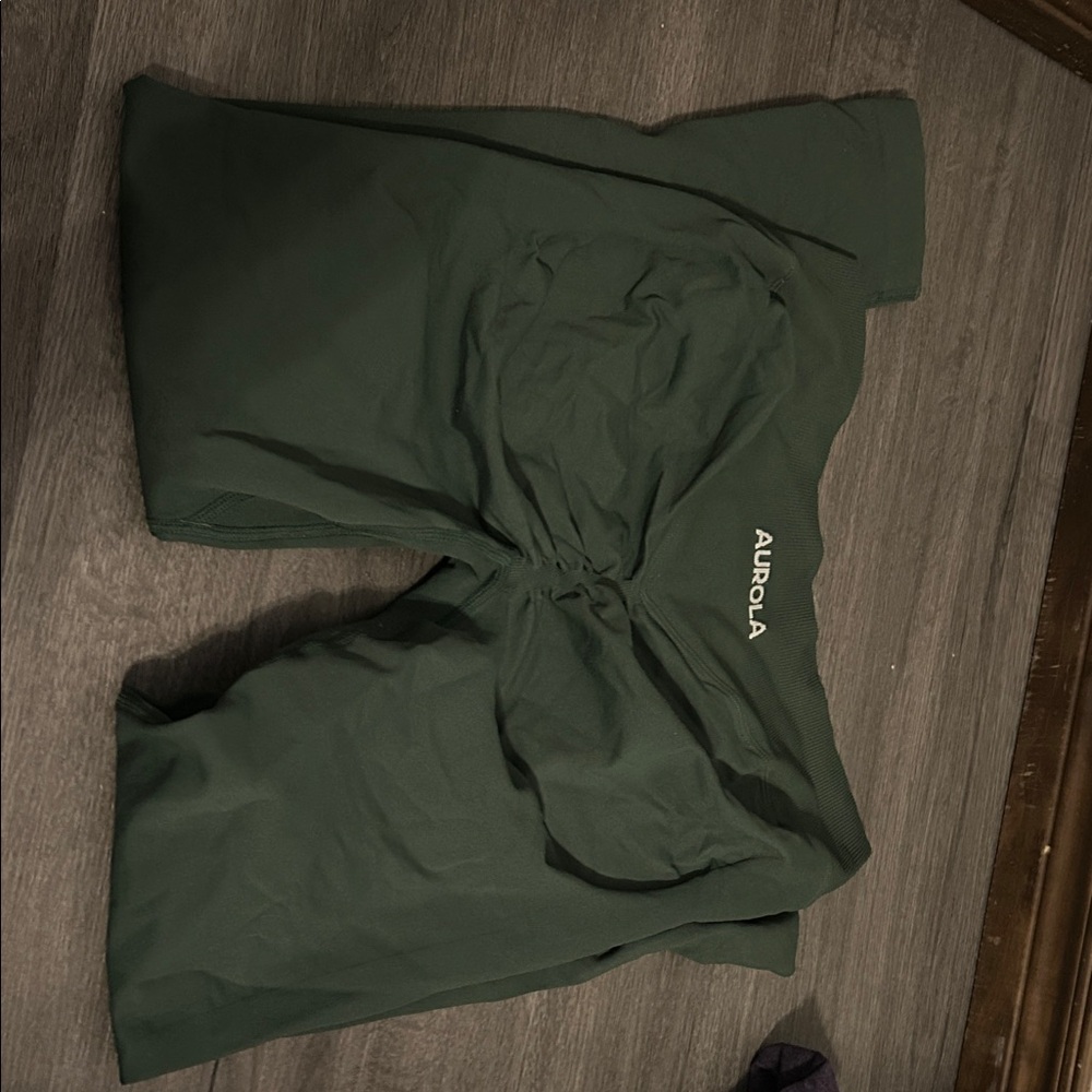 Aurora Women's Green Leggings